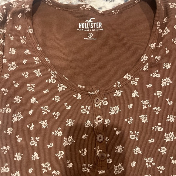 Hollister Cropped Brown Floral Top - Picture 2 of 3